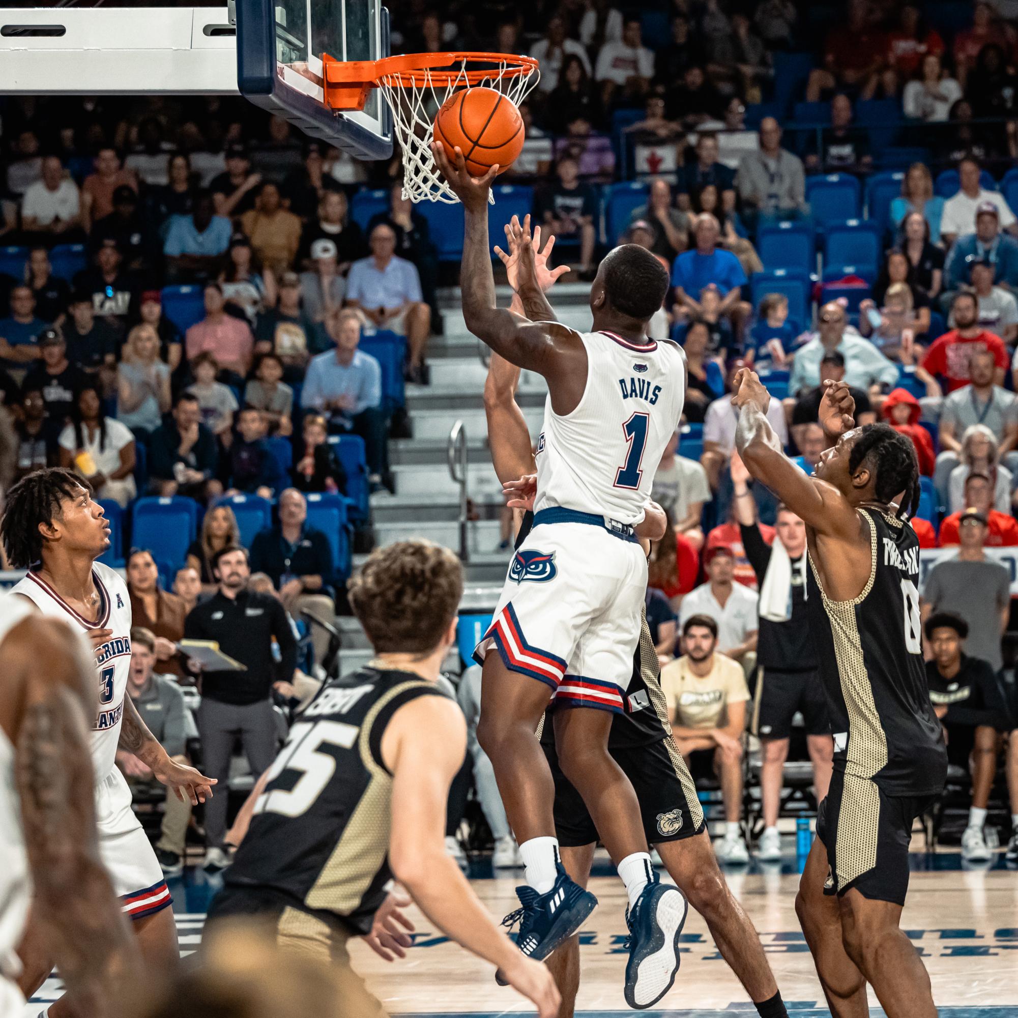 Mens Basketball Faus Home Game Winning Streak Snapped By Bryant