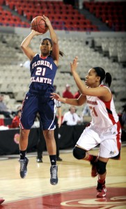 Owls guard Breana Turner attempting a jumper over a ULL defender. Turner had 16 points in FAU's 72-57 loss. Photo courtesy of ULL Media Relations.