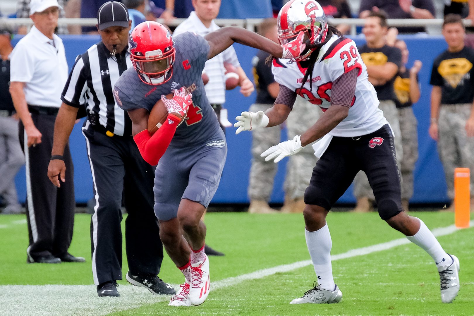 Gallery: Football versus Western Kentucky – UNIVERSITY PRESS