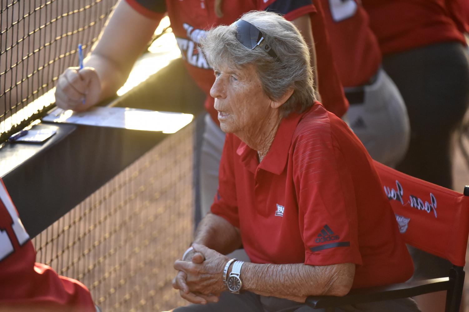 Joan Joyce, a Sensation in Softball and More, Is Dead at 81 - The New York  Times