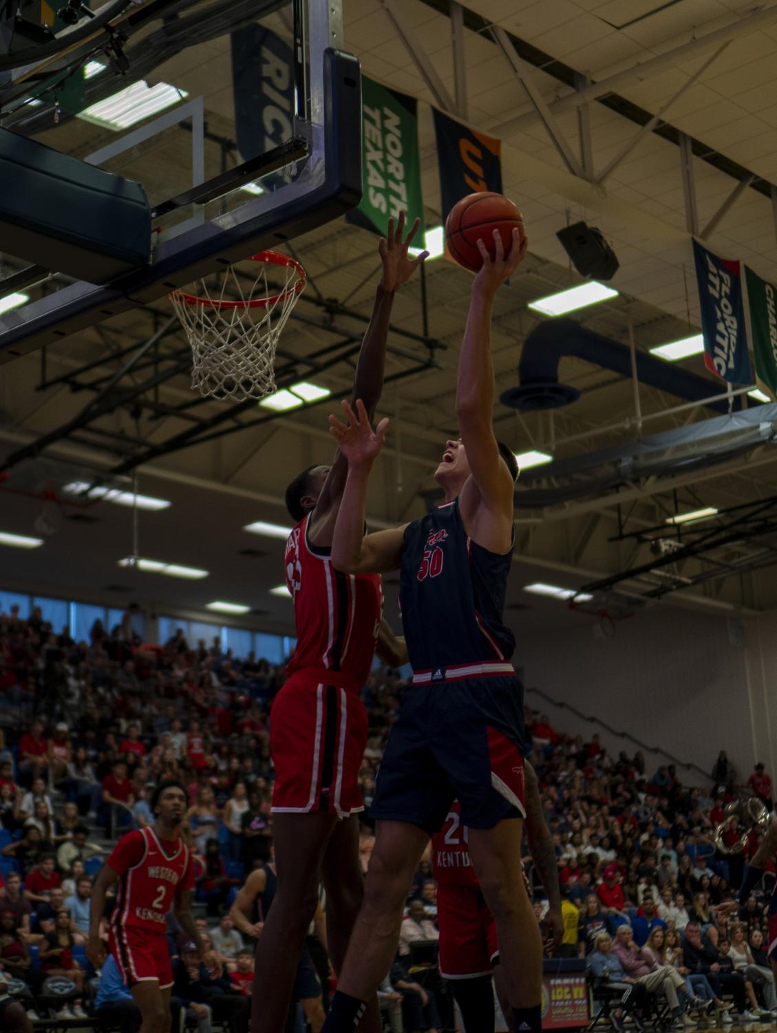 Owls ranked No. 10 in Associated Press preseason basketball poll