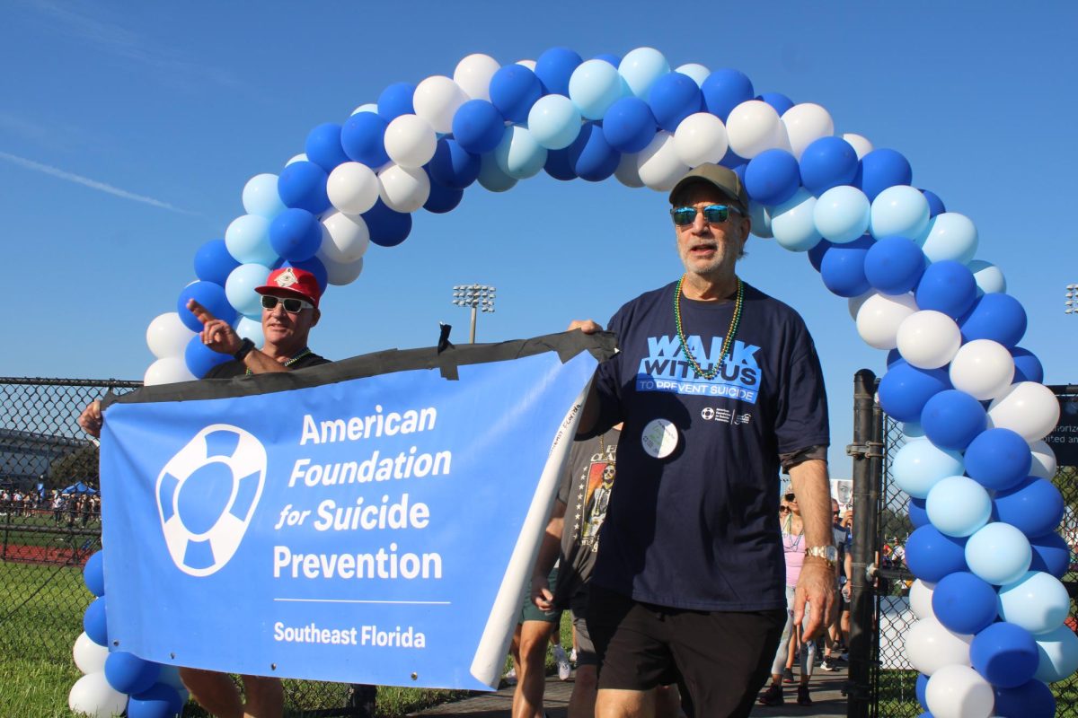 Participants begin the two-mile "Out of the Darkness" campus walk at FAU on Oct. 26. 