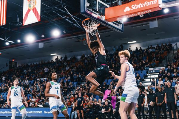 Forward Baba Miller dunking to tie the game against FGCU 78-78 with 30 seconds to go. The Owls ended up falling to a buzzer beater 80-30 on Nov. 30. 