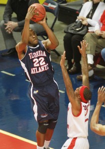 Owls guard Greg Gantt pulling up from short range. Gantt totaled a game-high 23 points in FAU's 72-71 loss to South Alabama. Photo courtesy of University of South Alabama Media Relations.